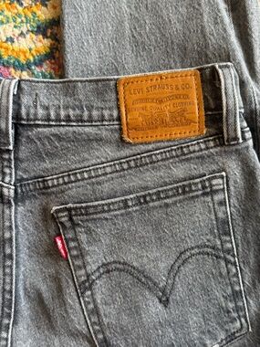 Levi's Black Denim Wedgie Straight 28x26 Jeans